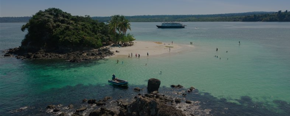-UnCruise Adventures
